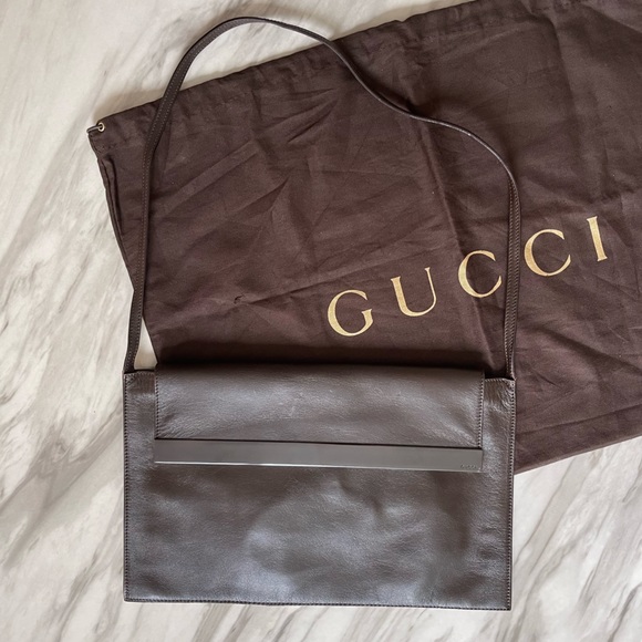Rare GUCCI Metal Trim Brown Envelope Bag with Shoulder Strap - Picture 2 of 16